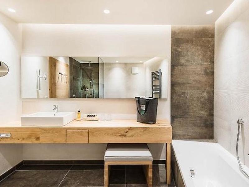 9A76B43864525FF26107C2219835BBDA