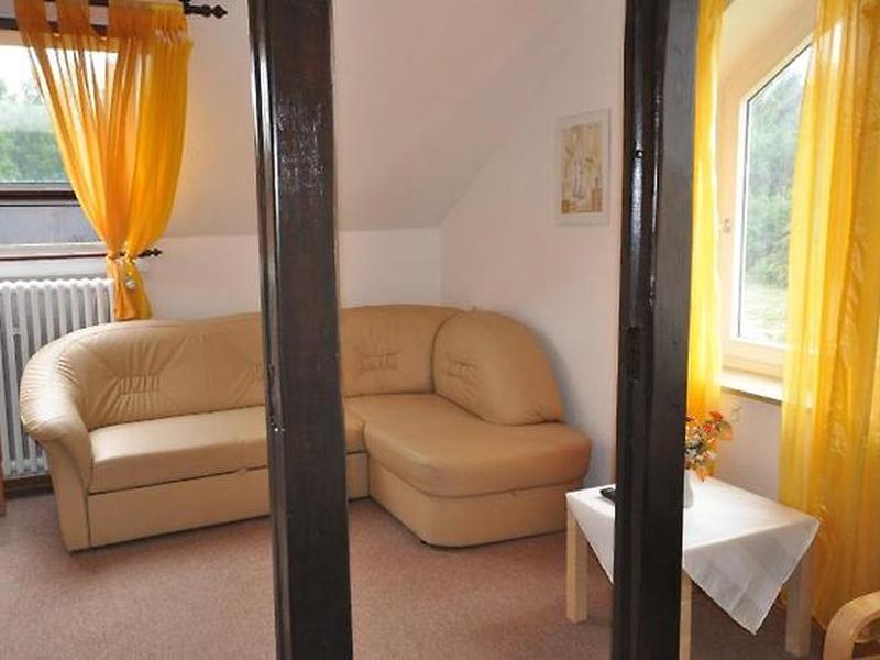 5035CC8DE31FDDA0BACE4A26D6362F09