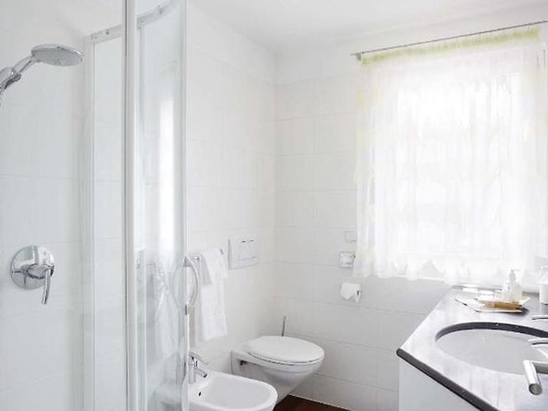 DA27B4EF9ABACF27B7B861E50D2FF9B5