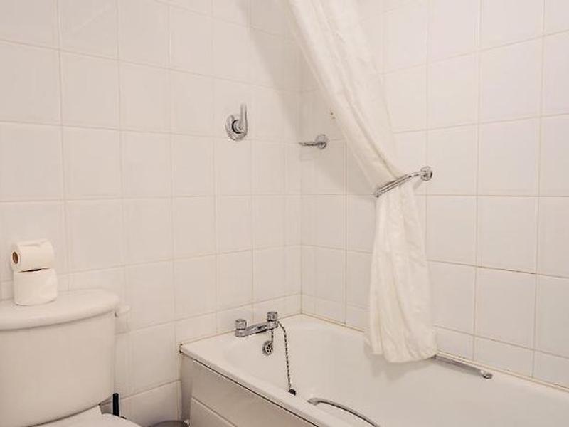 E3CAB1B8A7C3B2D3E0F9DC2A7F3DF6FB