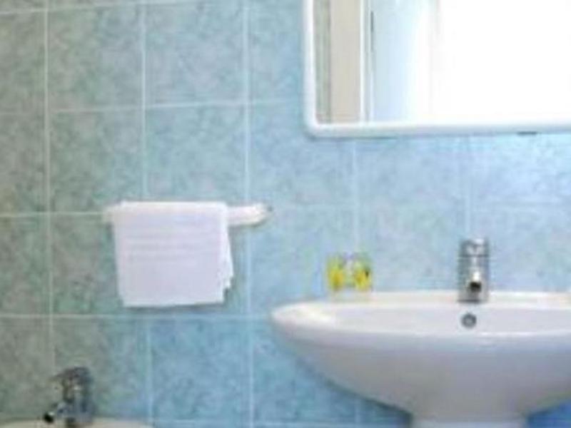 E3299FD5E06E8FDD3E363DD414C702E5