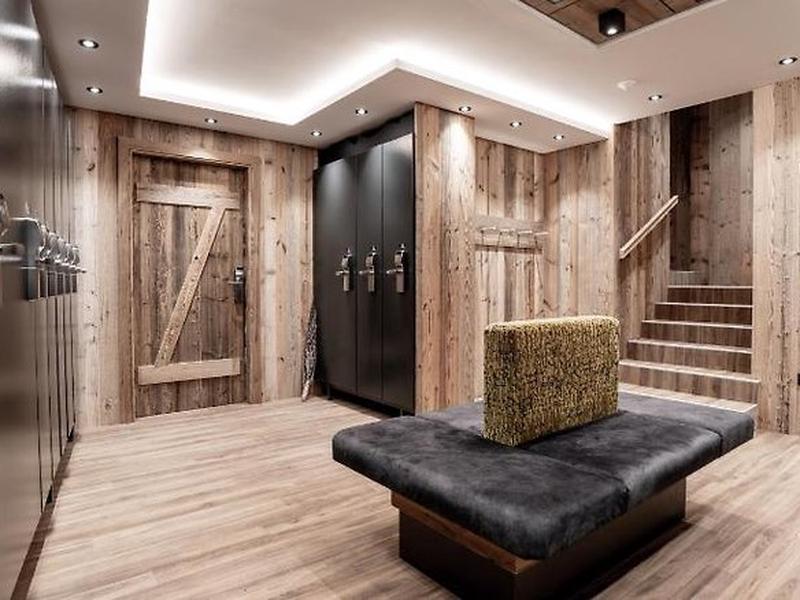 DE9EC5F8139407178F04EF6E6368BAD0