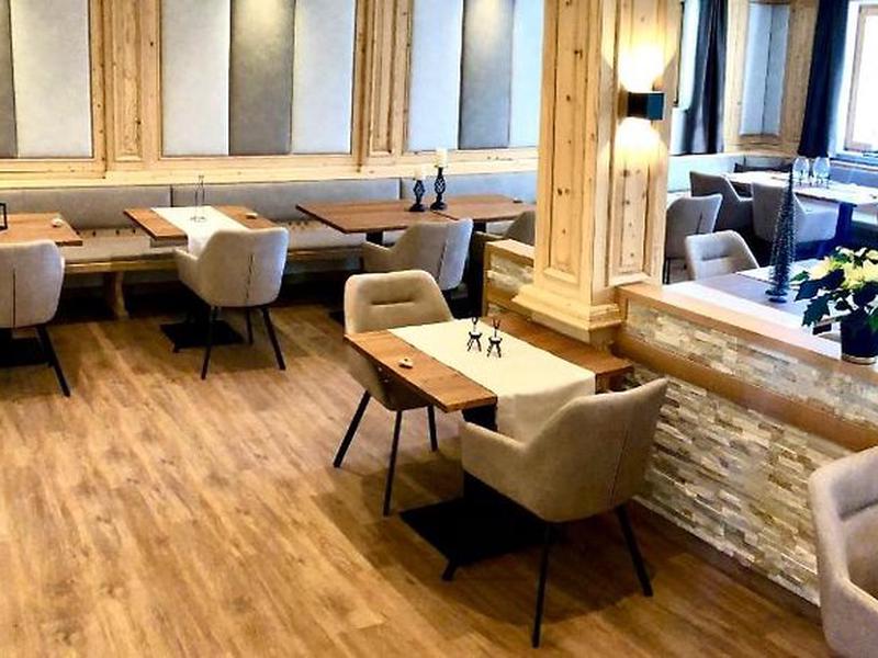 1AC3F09ECD6B2AFF8C4D4CBC9E2E893D