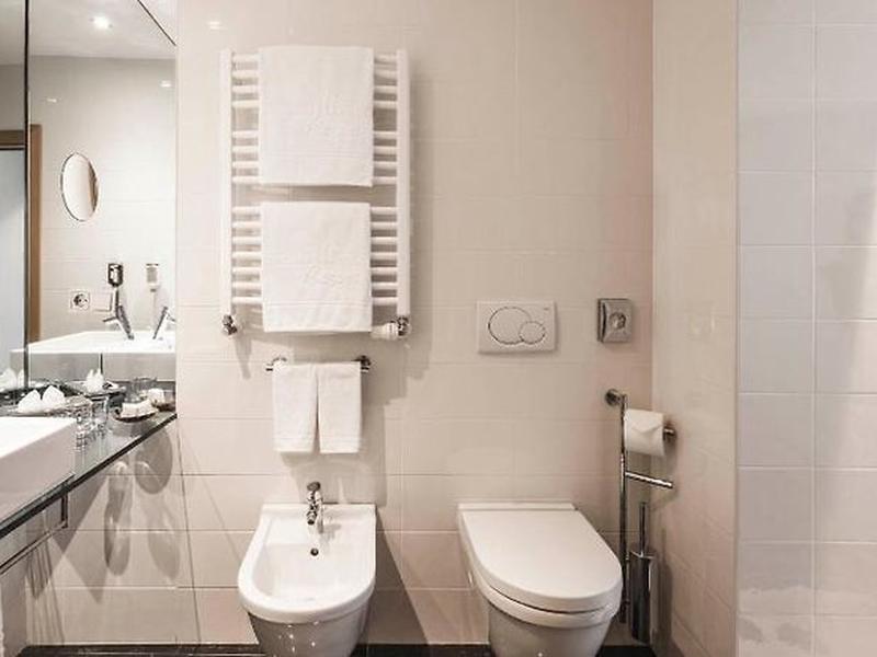 4491D119F443224CB46B280BD3F53F42