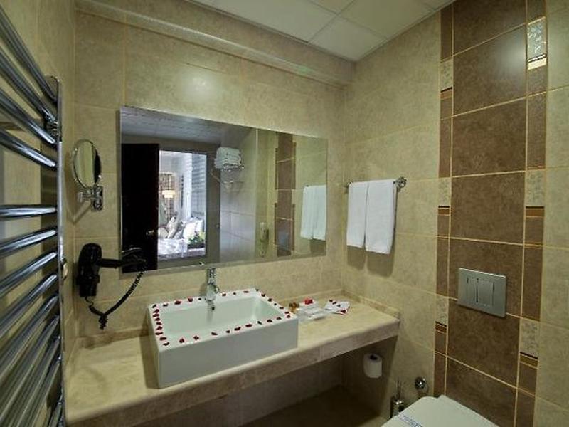 9A9F09DF94625F1A955BF7FF4FAD1C5D