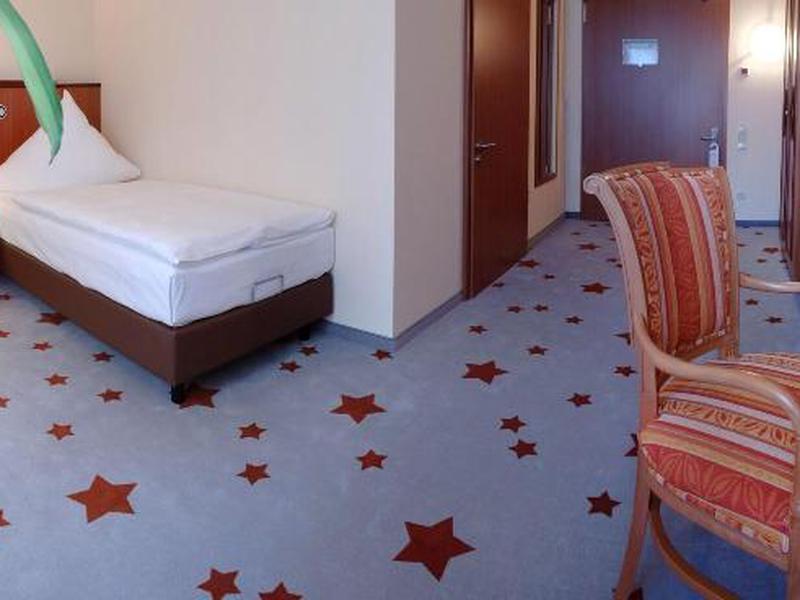 25BE3AF79DEF61E68846D04C45375D57