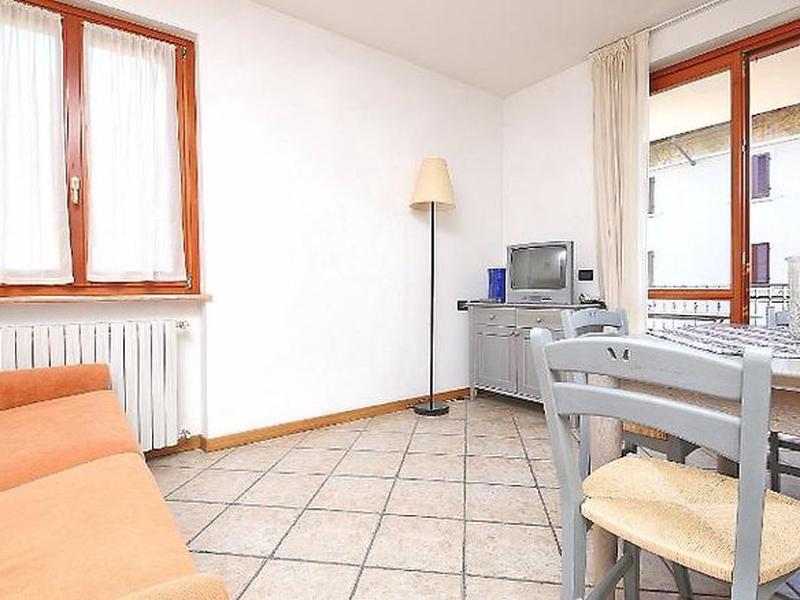 4B857AD6621090F600F47B22D45CA88E