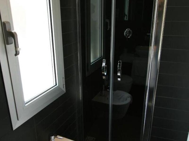 DC629616247B892F868A9406EB26FAB6