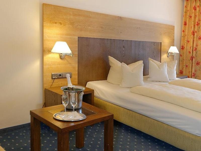 F5403E86E812FAF84462911DCE1A0BBB