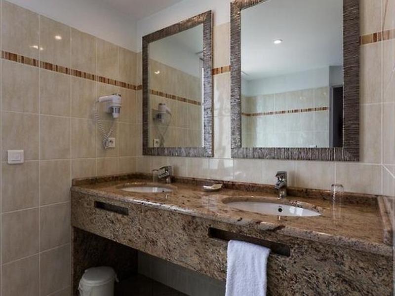 E0EF496946DAB891F34B64A839BD363B