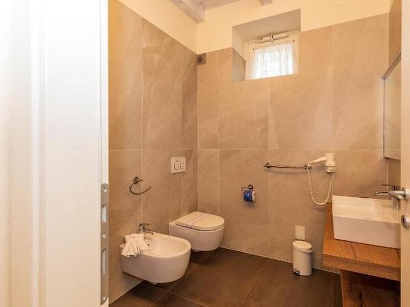 6EE5E1EDBF3BD6E6CCFA61876E1EB075