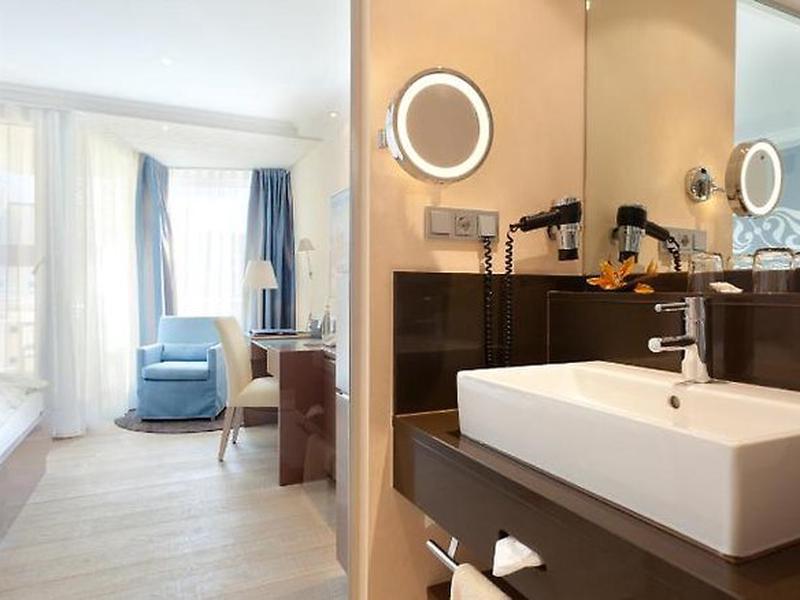 1E7A18FC67A4F91F9EA92CE9D24A3D10