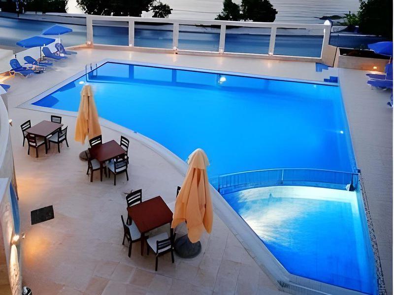 689E92EDEEDAEBBE27A00033BBA19DDE