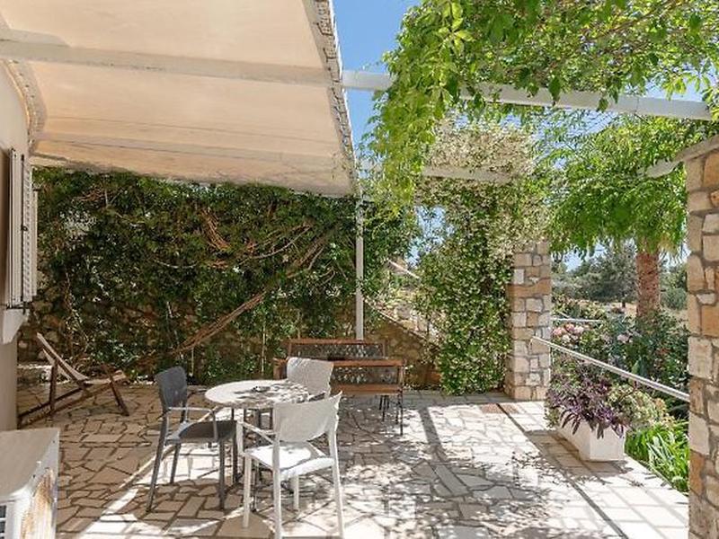 E74B2C15554FCAB46825C79F0357BF6B