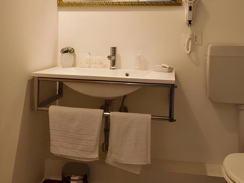 63E4422CEE8A38BAE5E68EEA08A0A45F