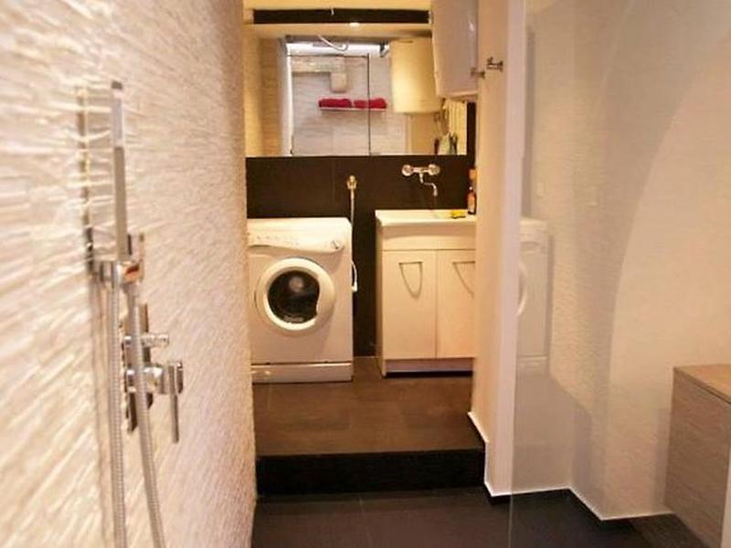 B0D1738BC4735A3407ED89C43CB93869