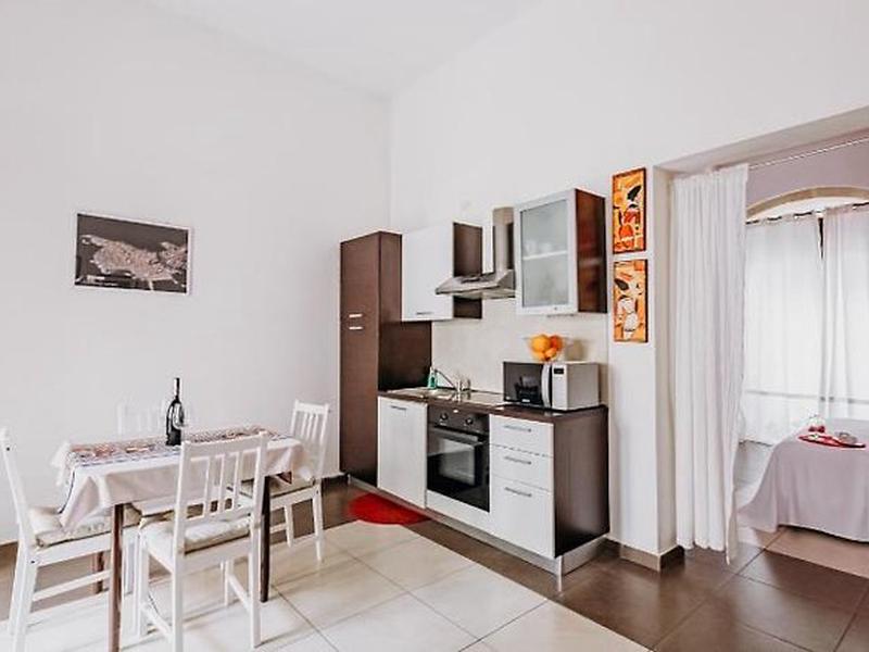 3233B18C1630D82FCE56A42982C5127B