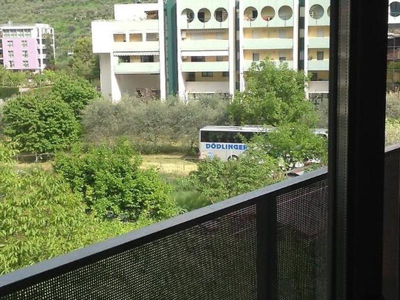 5E48DDF828919BA66EFC5E328CFE3FDD