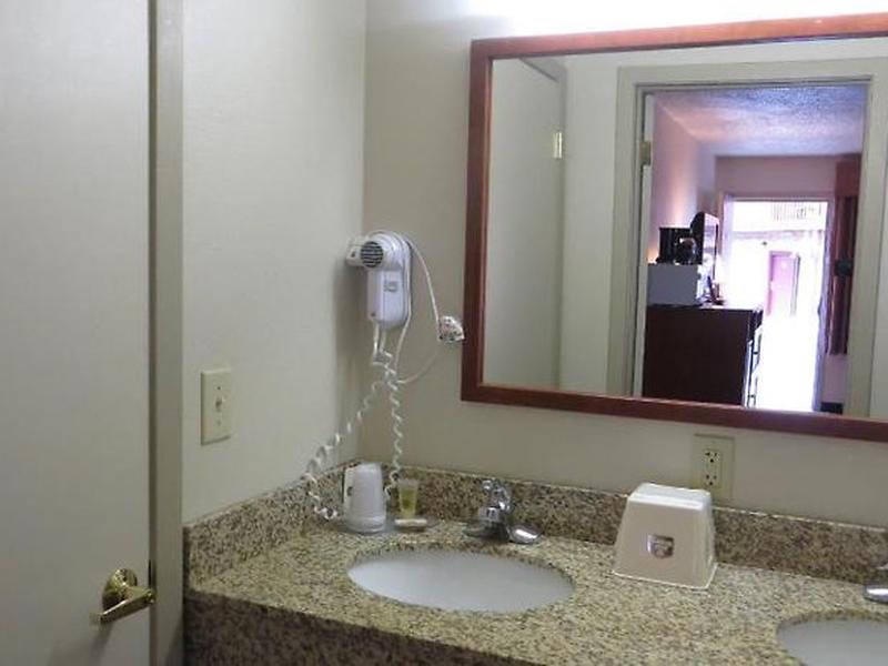 8DAE2E03F9E8F7E66CC0CA129F8F9343