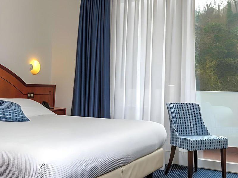 CBFDF4B396136AFC7F1CE5D8B9851353