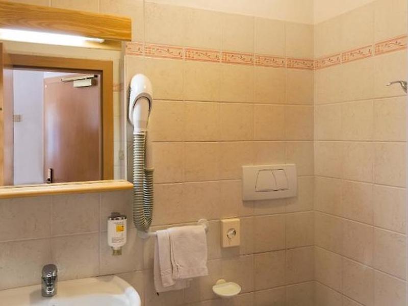 75496489316B4CB4DB9FD82A98266E07