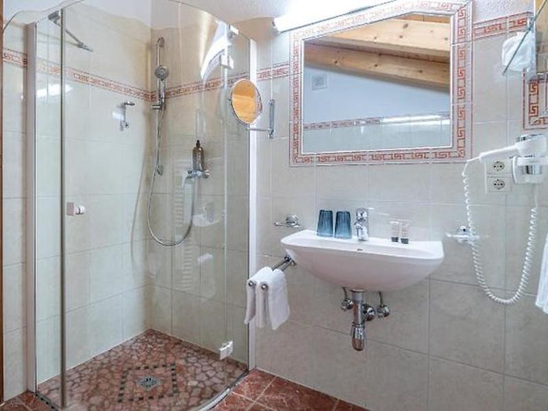 2EF8179234B38695DC68511855B54F77