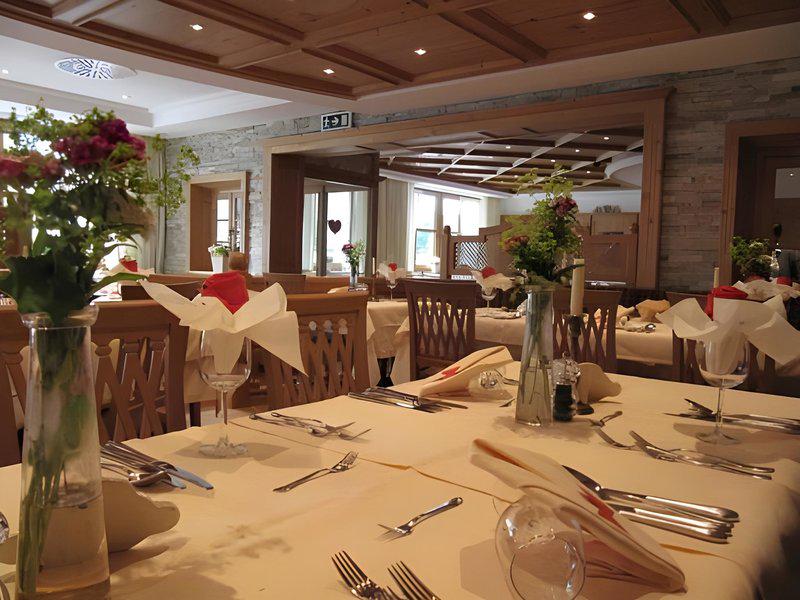 E83CE4DB53D78BC5DDD785BE7F76FEFD