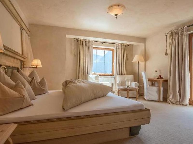 E177070DA125A325C70EE782DAB65712