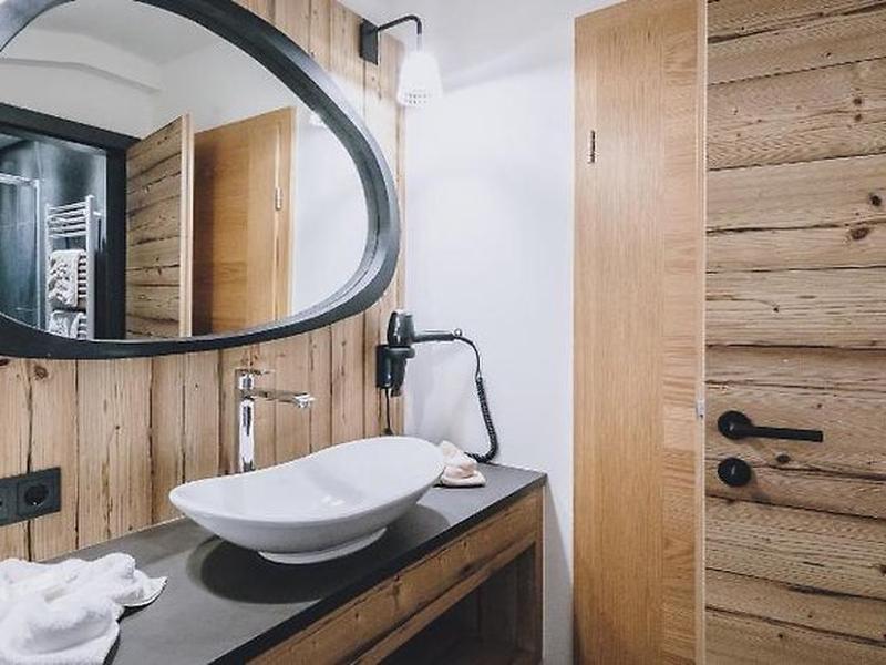 D2CCD557D337341B0C2A700A1ECCC92A