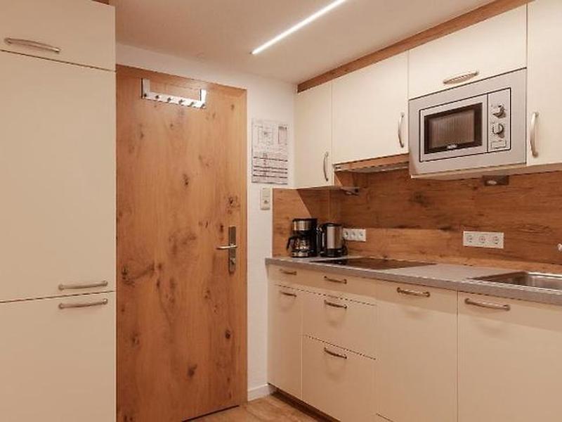 15F021E03529370BA3B01EB322AC0566