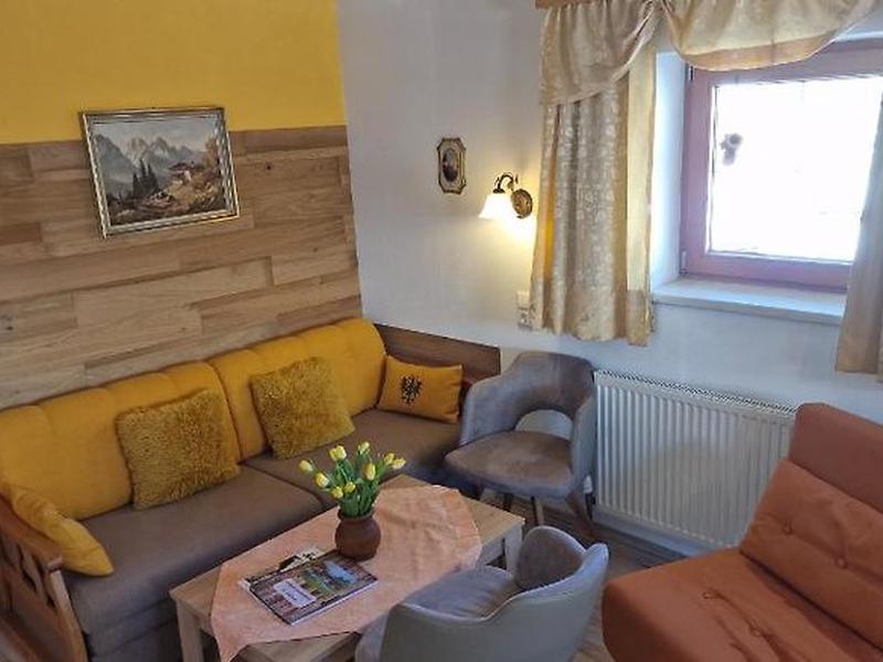 E23E9883E870DBF36481A87BD28208E3