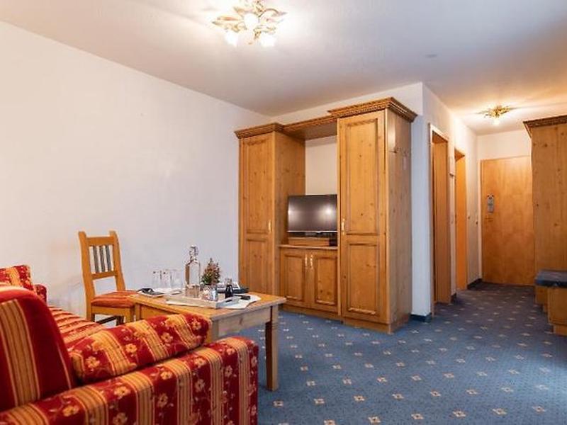 360F0DA765BE79ACAFE864DBC9456FB8