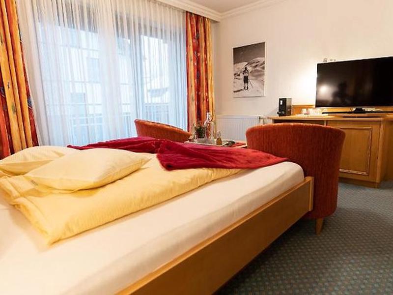 306AACA7086998EFE63BBBCF8DD1F3E5