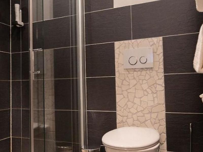 78CDE5EDD29875D991E9B7E3595228D4