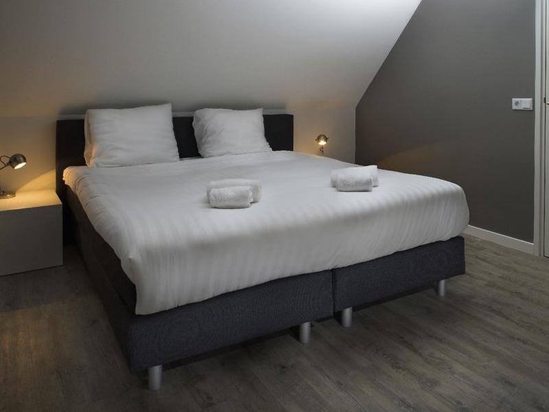 3C6C46CE4B93984AB4648D76347D942E