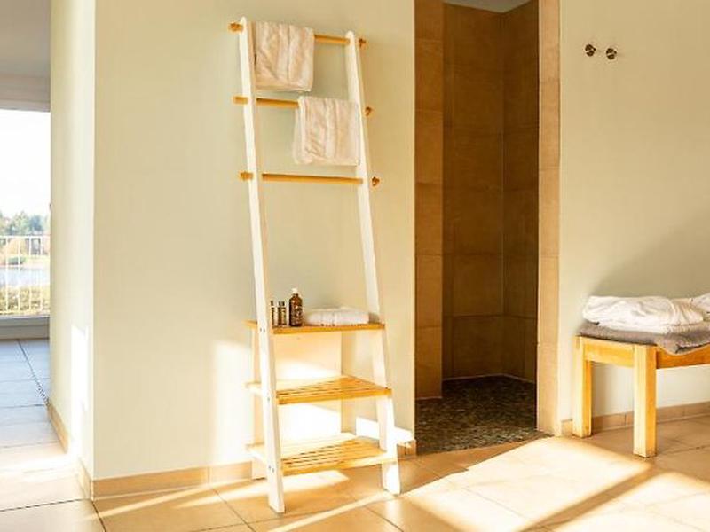 5C732B6282E64A4200448B6F0C5E54B6