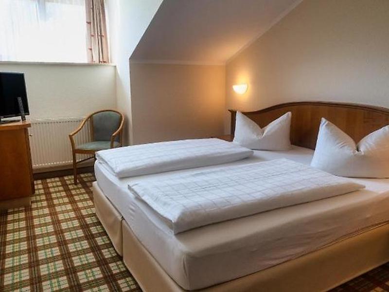 70F09E1E0DEDD953EC049A82D0DCAE38