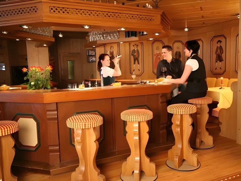 C5A66A9A761A43A714D1AB3EF1A21517