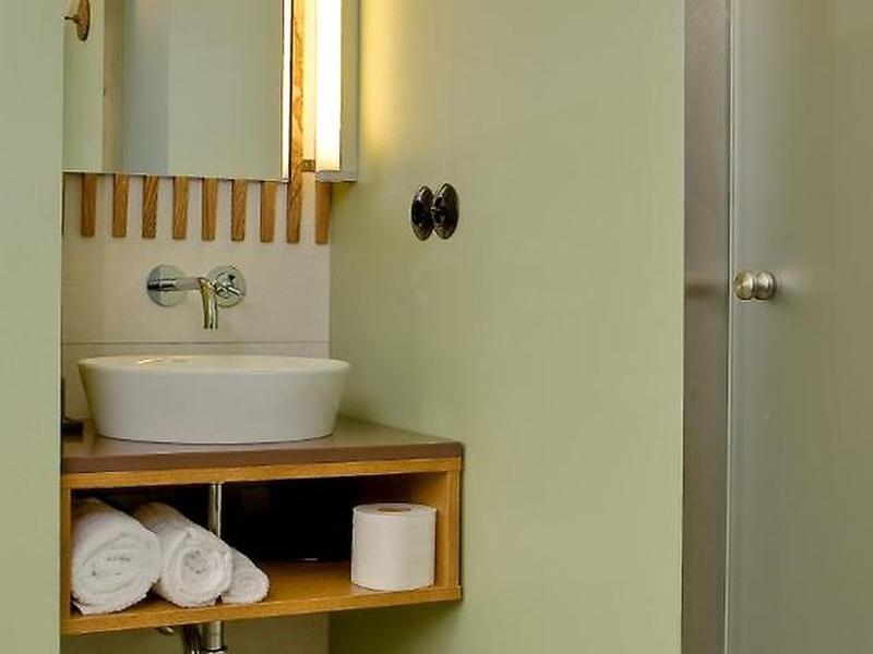 EF7526FCFE07ACE7304B53FF69C8ABE6