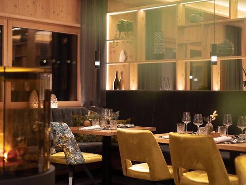 04F661B2E8069228A730102FF52F2E10