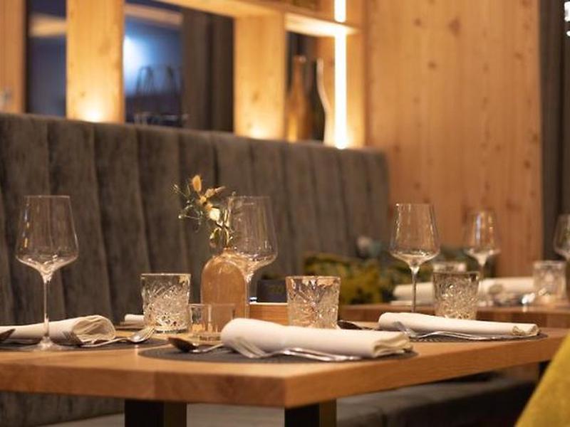 2392CD2ECEEC241EA935DABE15F14EAC