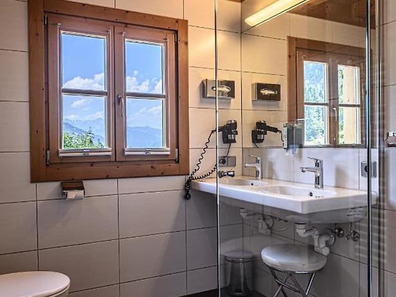 ABE82A16511751BD9FB363D8EDC4E154