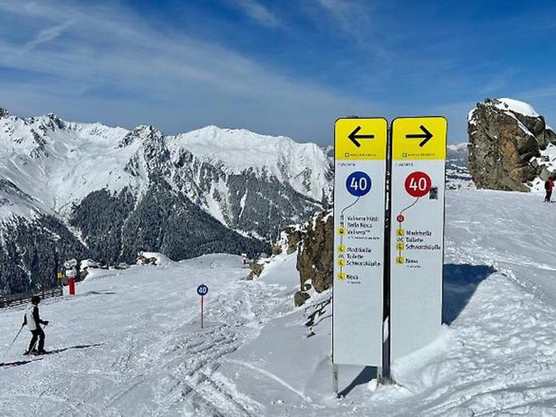 D8CD7C5E9F6DE73AEDBA30265F101B7E