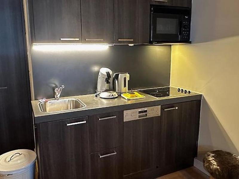 7BB09E4A8B1A844CA95794AA28B9DA50