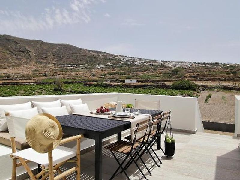 697E2B02E2C368D353DBA74BCF8B172D