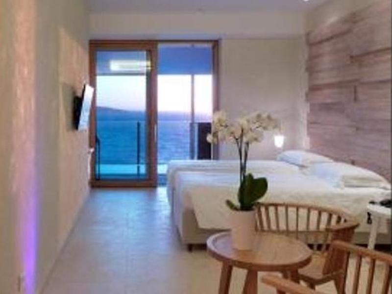 767CF11889494B7E2714E12C22839944