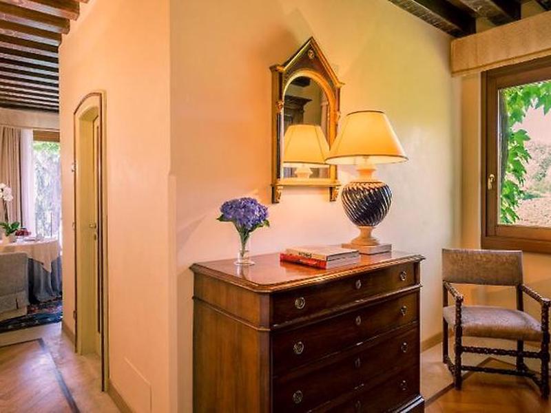 03FB8A7C9F656E84DD1D692836BF20A6