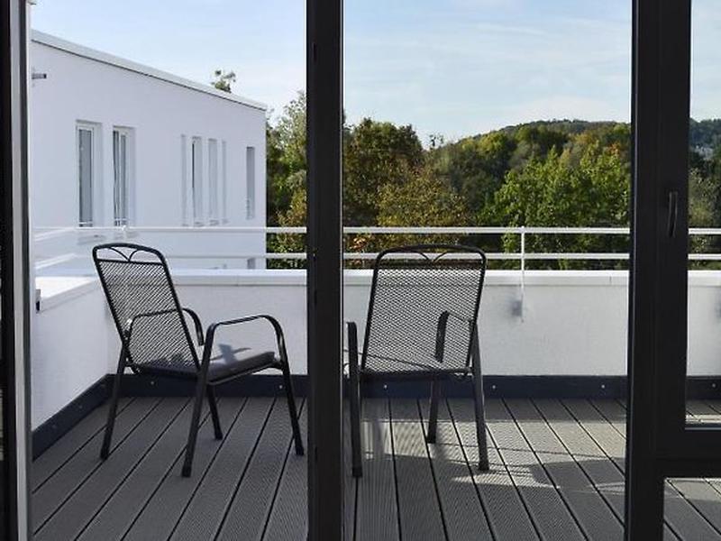 F9C28F06E553869AA876E8B1211BE141