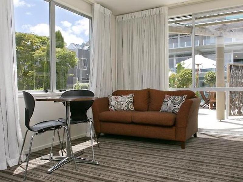 57EE9186B331B08BEA3D7A1B60AC0299