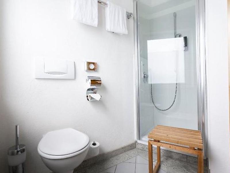 003FAD9CD8F97993D759E80B821C8BC6